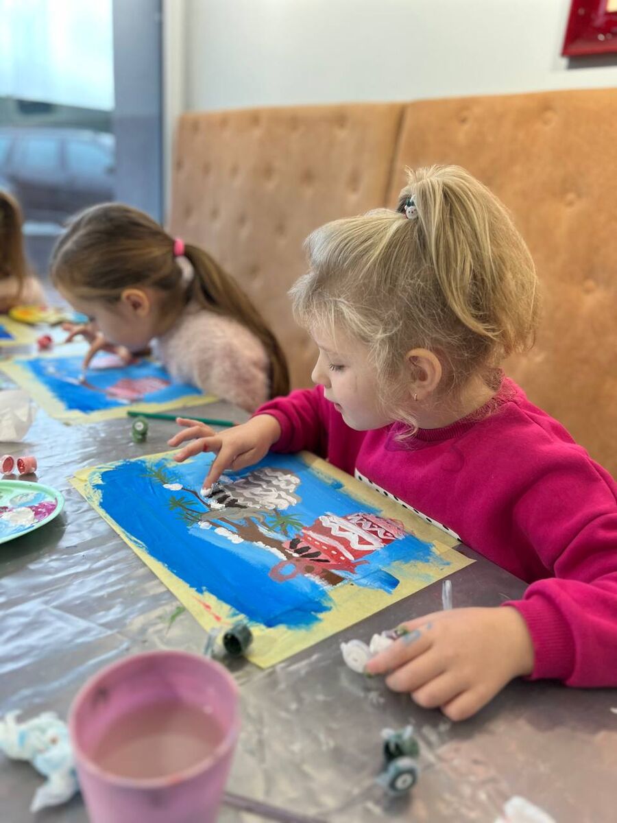 Фото з галереї