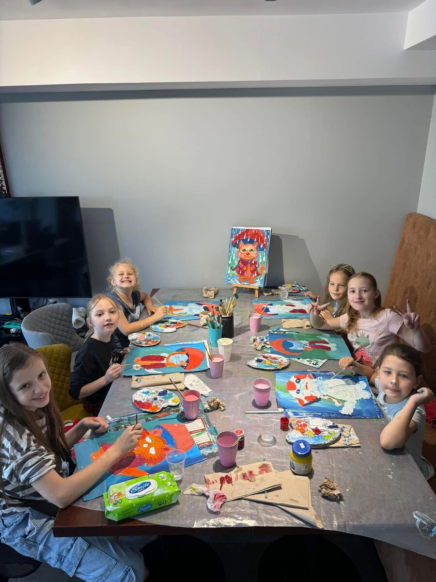 Фото з галереї