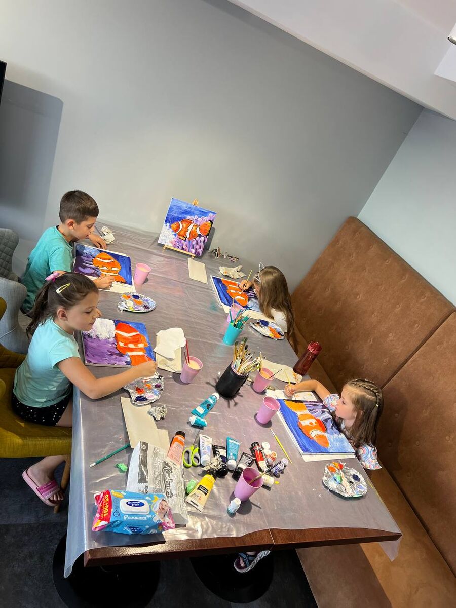 Фото з галереї