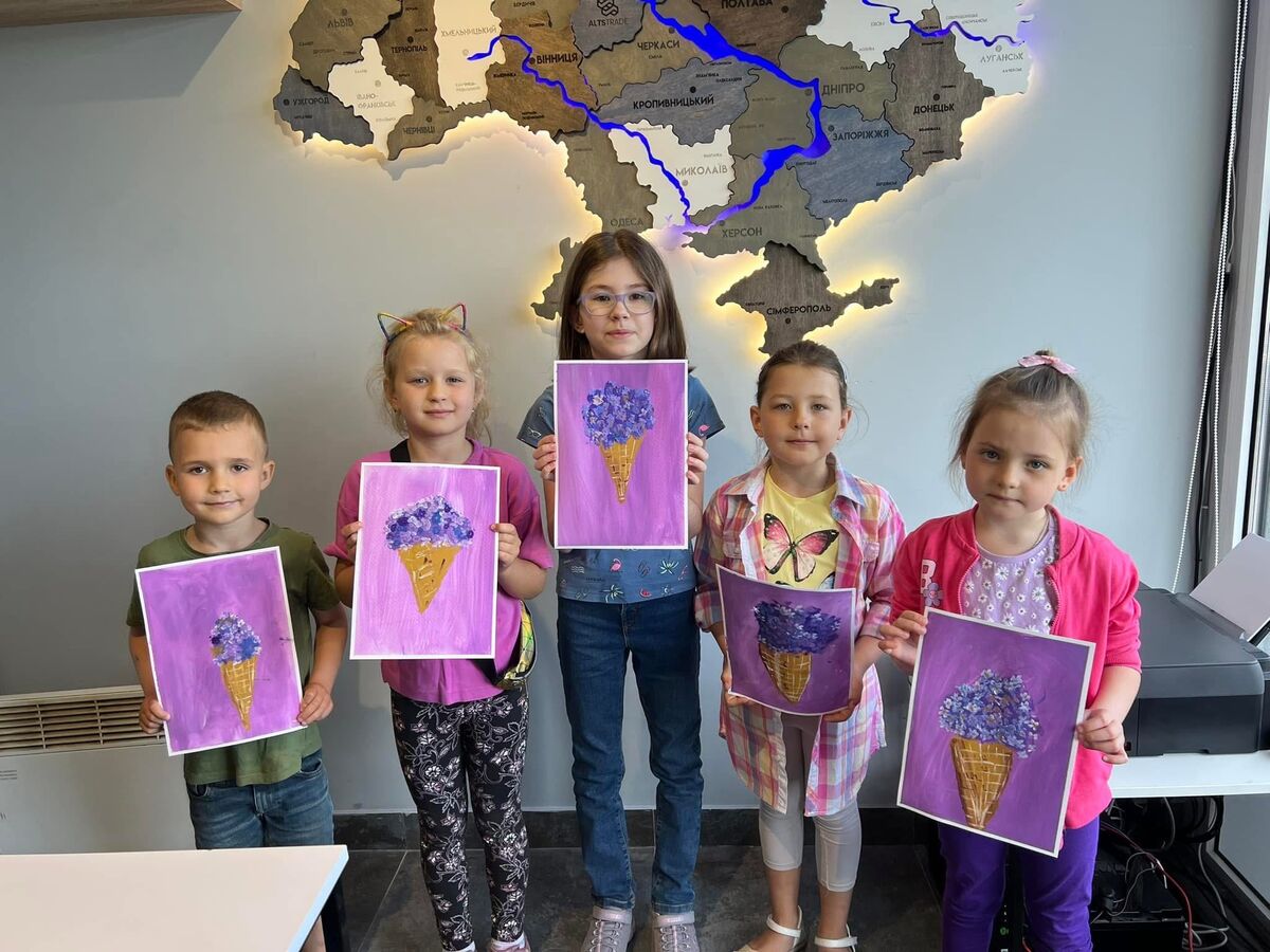 Фото з галереї