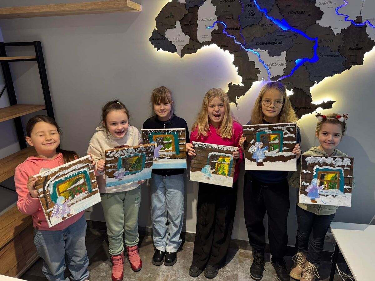 Фото з галереї